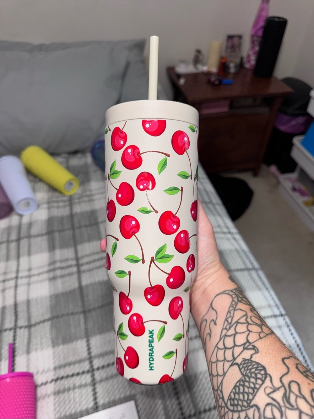 HydraPeak Cherry Print Insulated Tumbler - Cream/Red